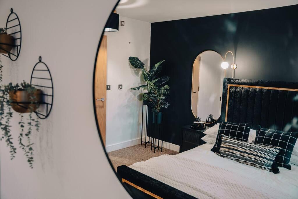 Penthouse Noir - Wyndale Living - Central Bham 2Br Бирмингам Екстериор снимка