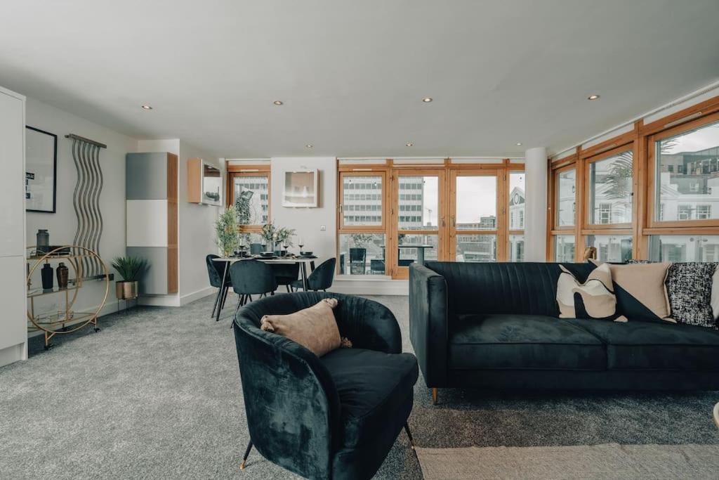Penthouse Noir - Wyndale Living - Central Bham 2Br Бирмингам Екстериор снимка
