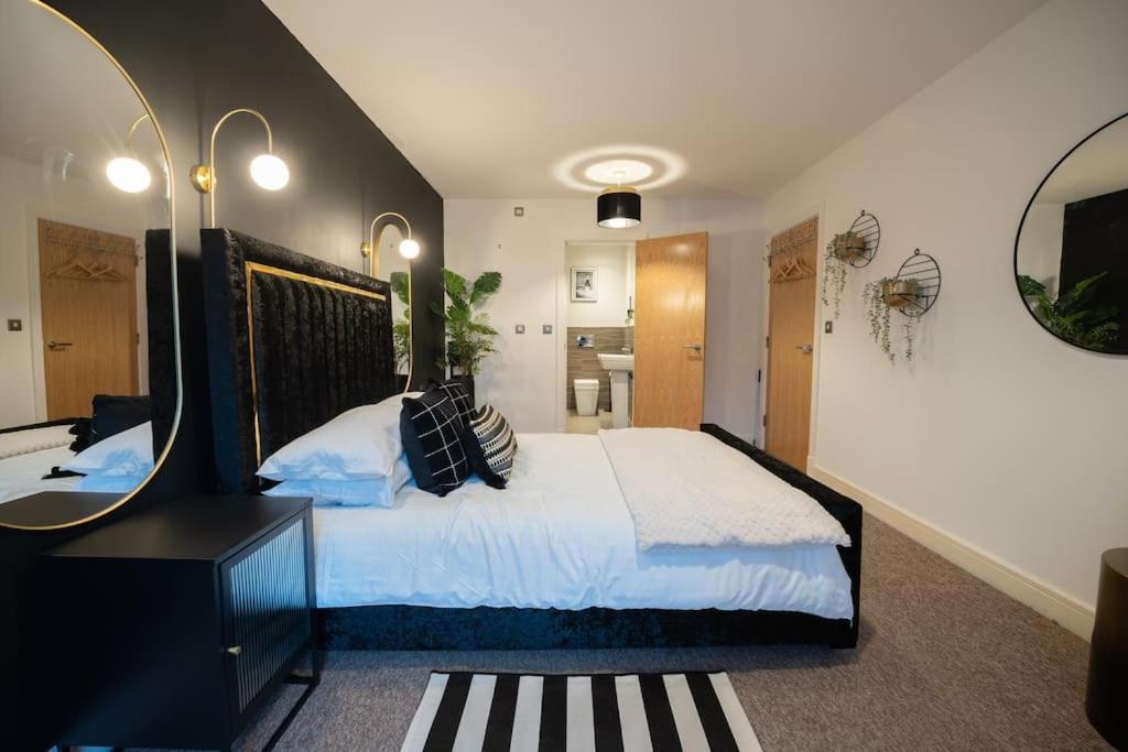 Penthouse Noir - Wyndale Living - Central Bham 2Br Бирмингам Екстериор снимка