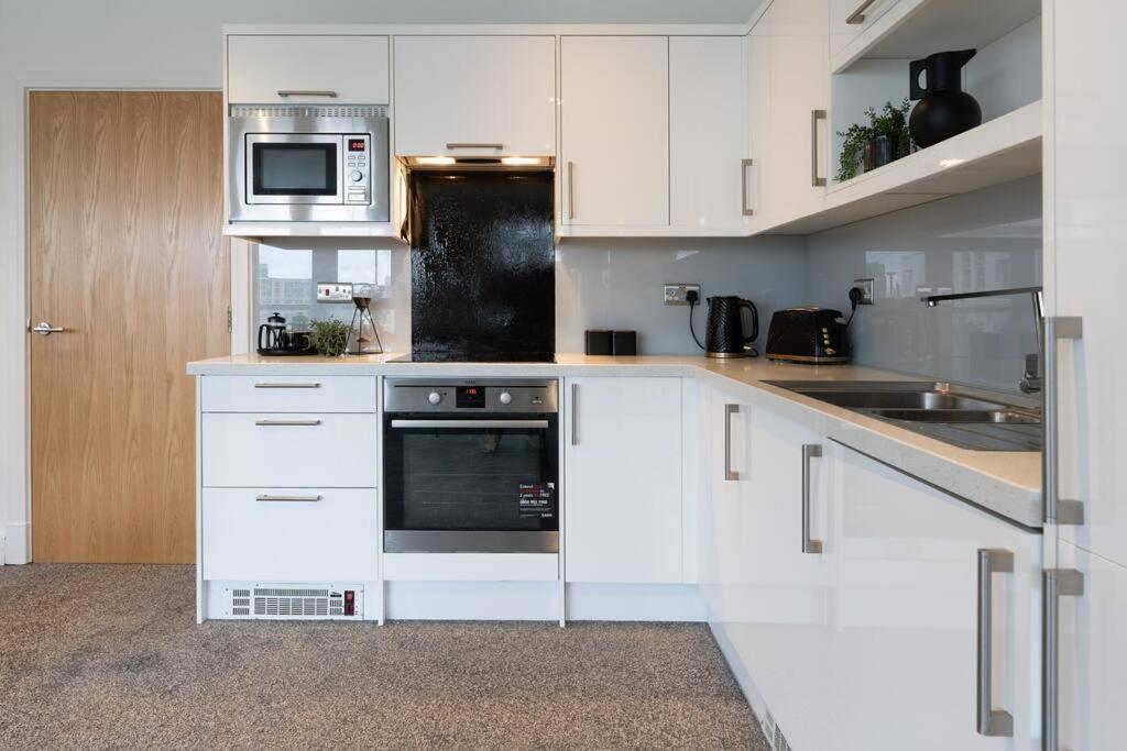 Penthouse Noir - Wyndale Living - Central Bham 2Br Бирмингам Екстериор снимка
