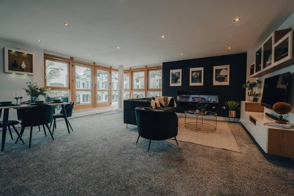 Penthouse Noir - Wyndale Living - Central Bham 2Br Бирмингам Екстериор снимка